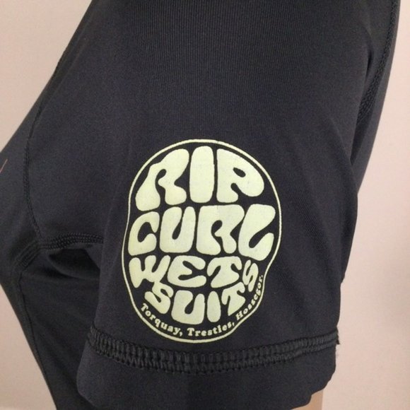 RIPCURL Wet Suit Tee Poly/Spandex Short Sleeve. See Size Note - Picture 5 of 9